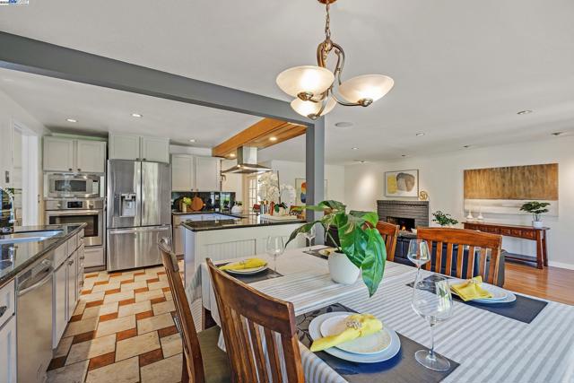 Image 11 of 42 For 45421 Parkmeadow Dr