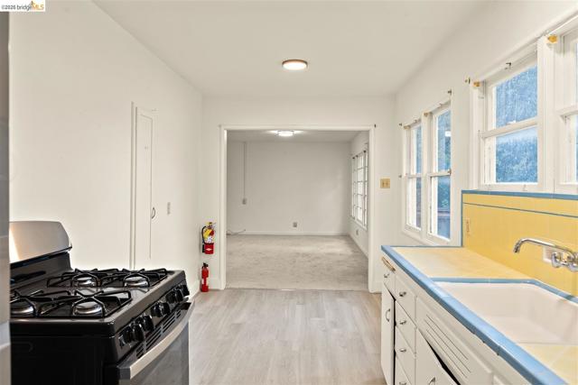 1718 Bancroft Way, Berkeley CA: https://media.crmls.org/mediaz/47b6df38-7c2d-4de6-9850-a47baccd5b61.jpg