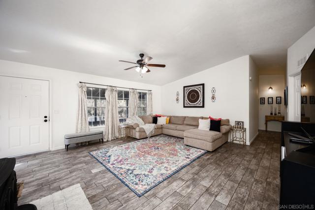 Image 5 of 54 For 20855 Cinnamon Dr
