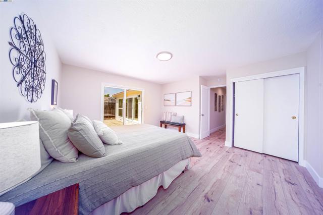 35459 Galen Pl, Fremont CA: https://media.crmls.org/mediaz/47b79311-4ec6-420a-b94b-d09d48b6ed4d.jpg