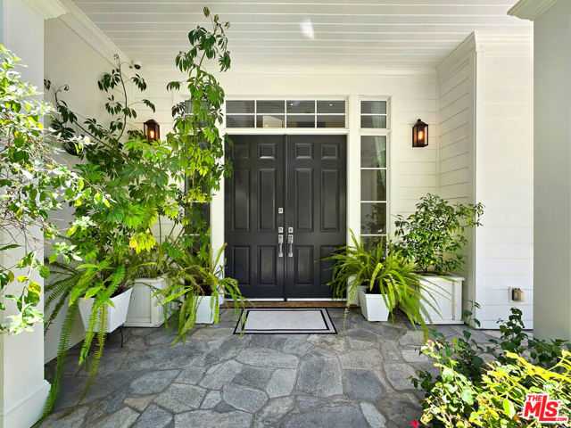 3815 Valley Meadow Road, Encino CA: https://media.crmls.org/mediaz/47b7f442-12a5-4c03-be2f-3175fcf64f6f.jpg