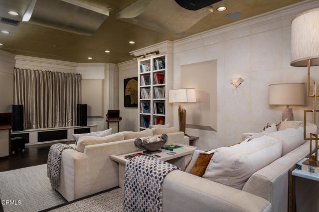 1425 Lombardy Road, Pasadena CA: https://media.crmls.org/mediaz/47b8335b-68fb-4c62-8dbf-17a0785b3397.jpg