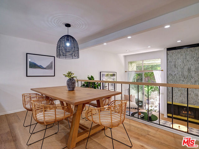 4776 La Villa Marina, Marina del Rey CA: https://media.crmls.org/mediaz/47b852a4-7ffa-4c88-8969-e252050e63ad.jpg