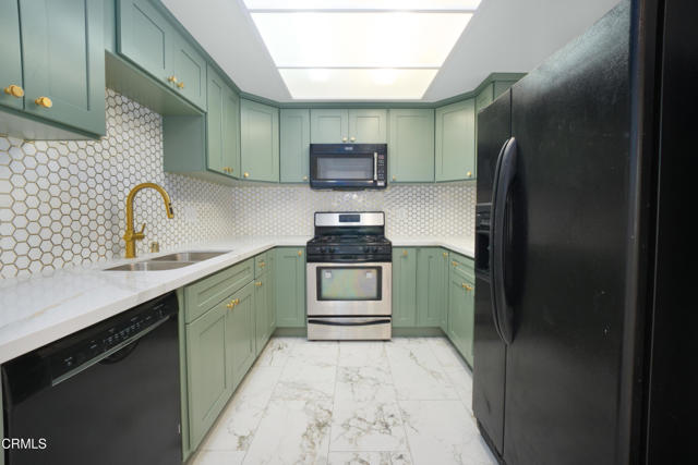 Detail Gallery Image 5 of 18 For 1781 Aleppo Ct, Thousand Oaks,  CA 91362 - 2 Beds | 2 Baths