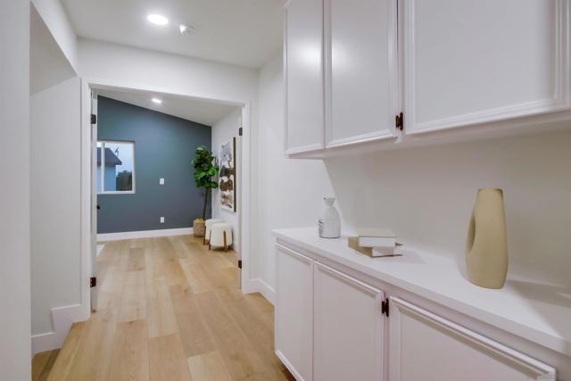 13856 Paseo Cardiel, San Diego CA: https://media.crmls.org/mediaz/47ba21eb-3314-4092-9f68-3ec0ae7f2497.jpg