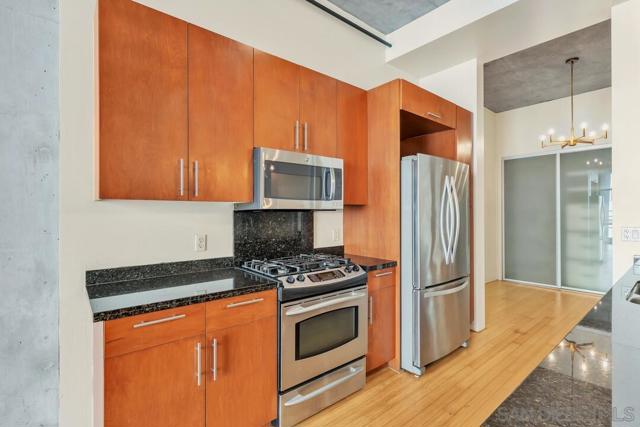 Image 6 of 29 For 1025 Island Ave  407