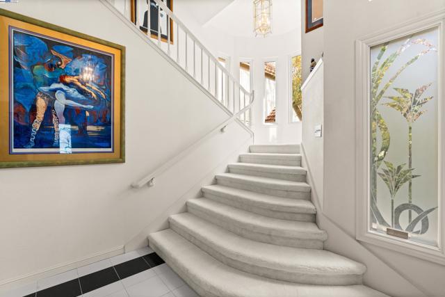 3146 Blackhawk Meadow Dr, Danville CA: https://media.crmls.org/mediaz/47ba6553-32b6-486e-af77-b7dbbe791b40.jpg