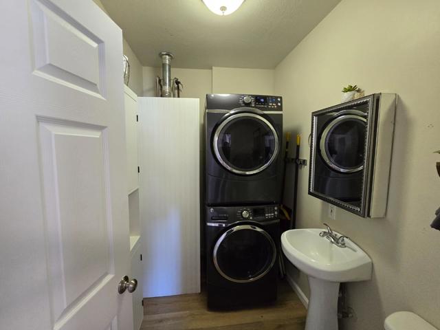 38 Monterey Street, San Juan Bautista CA: https://media.crmls.org/mediaz/47ba856c-836f-4b66-84b0-648aa1ec2797.jpg