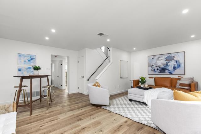 Detail Gallery Image 7 of 34 For 4514 Dawson Ave #4,  San Diego,  CA 92115 - 3 Beds | 2/1 Baths