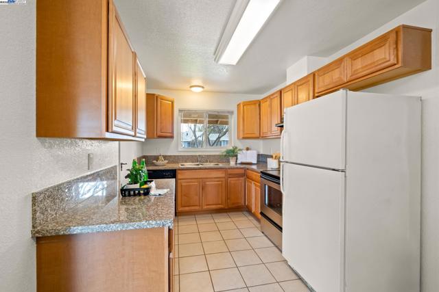 2935 Pine Valley Rd, San Ramon CA: https://media.crmls.org/mediaz/47bb7c5d-88f5-484f-acce-dc9eef1e2c87.jpg