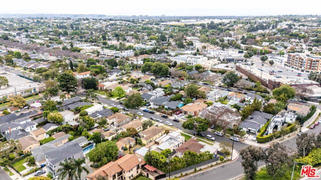 2524 Federal Avenue, Los Angeles, California 90064, 3 Bedrooms Bedrooms, ,2 BathroomsBathrooms,Single Family Residence,For Sale,Federal,24394179