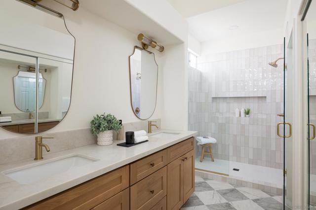 4710 Cordoba Way, Oceanside CA: https://media.crmls.org/mediaz/47bc5cd0-c482-48ae-8e0b-1db7b9265390.jpg