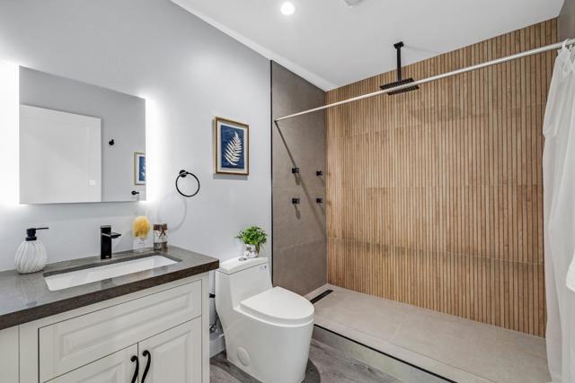 35 Arch Street, Redwood City CA: https://media.crmls.org/mediaz/47be58e7-5e75-4972-8948-f30fee9e0705.jpg