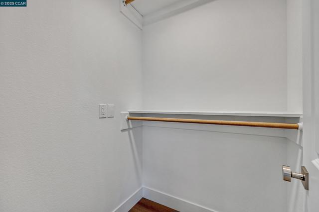 4044 Lambert Rd, El Sobrante CA: https://media.crmls.org/mediaz/47be8358-ef85-4336-94a4-e2d45c54e6ec.jpg