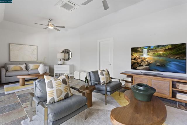 1121 Estates Dr, Lafayette CA: https://media.crmls.org/mediaz/47befb7f-7c84-4178-9921-99e0af857fa3.jpg