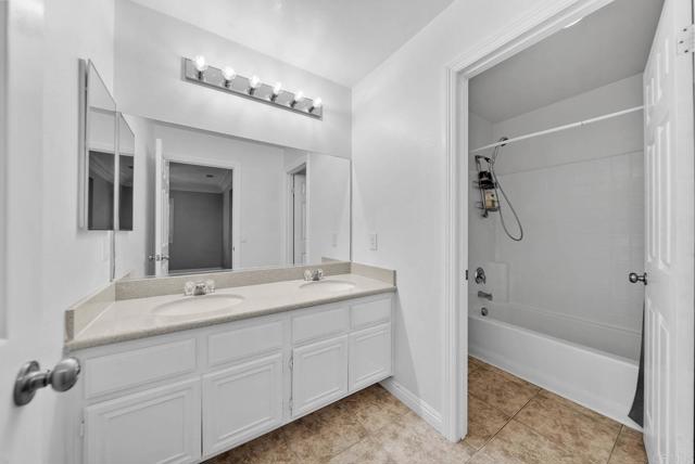 1482 Ridgeline Court, San Diego CA: https://media.crmls.org/mediaz/47bf48f6-c636-45b0-a57f-ddc26a4dabaa.jpg