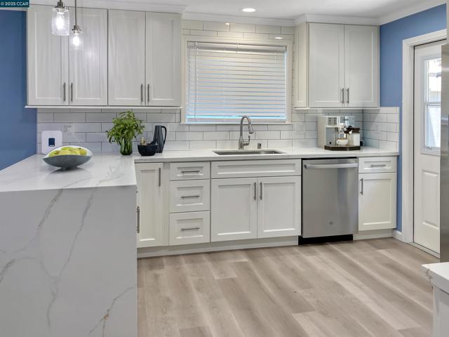 106 W 10Th St, Antioch CA: https://media.crmls.org/mediaz/47bfa294-76fa-41de-81c9-59f41ab60f1d.jpg