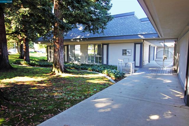 Image 2 of 5 For 2401 Stanwell Dr