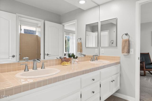 2106 Fox Den Court, Oxnard CA: https://media.crmls.org/mediaz/47c0e006-e56c-43b0-8e17-af3ded052e15.jpg