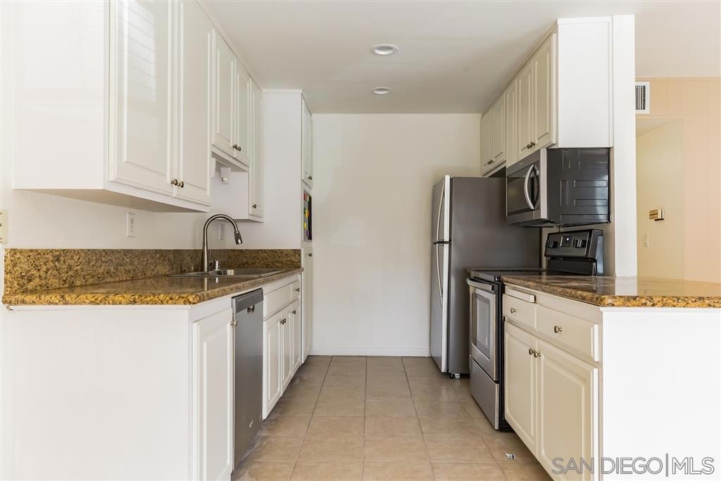 5025 Collwood Way - photo 2