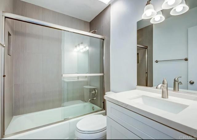 Detail Gallery Image 5 of 6 For 202 S. Nevada St a,  Oceanside,  CA 92054 - 2 Beds | 2 Baths