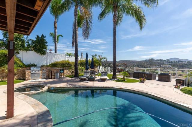 10667 Viacha Dr, Tierrasanta CA: https://media.crmls.org/mediaz/47c18b41-f373-41b1-9336-feae00f2ef42.jpg