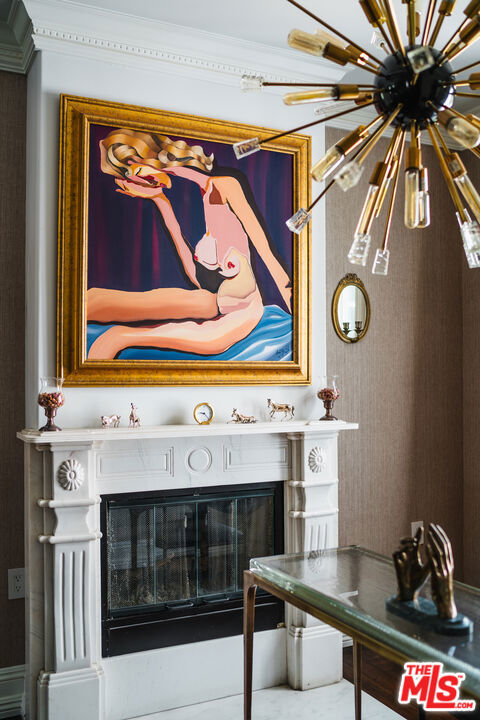 727 N Alta Drive, Beverly Hills CA: https://media.crmls.org/mediaz/47c1def3-8363-43a4-b626-f53a2f83a5ba.jpg