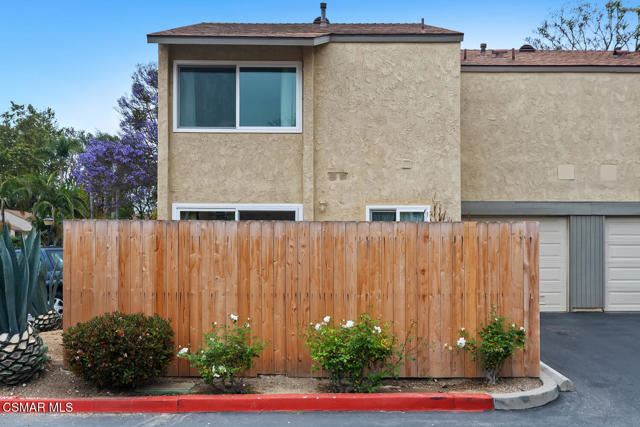 1617 Beagle Court, Ventura CA: https://media.crmls.org/mediaz/47c1f0b9-05a8-450a-b443-85bda2d87632.jpg