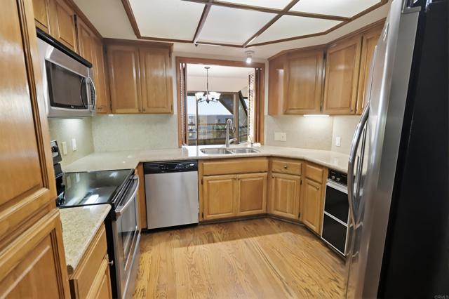 230 W Laurel Street, San Diego CA: https://media.crmls.org/mediaz/47c2a42e-31ad-4498-9e1b-b039a35ec464.jpg