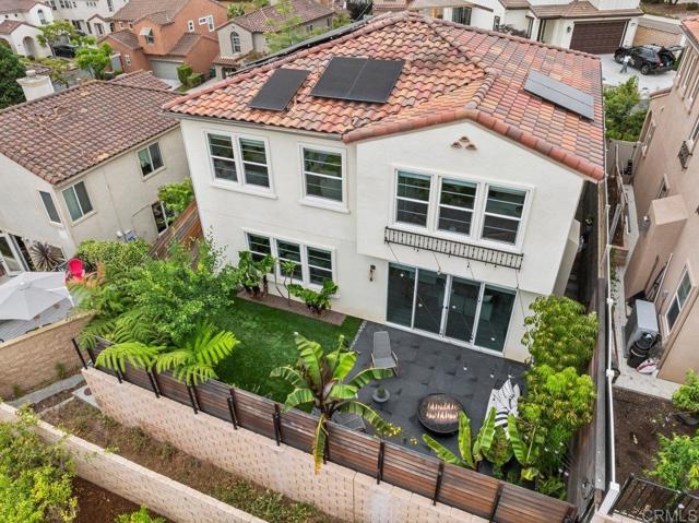 13403 Hudson Ln, San Diego CA: https://media.crmls.org/mediaz/47c2b92e-7111-4e7f-9dcf-8eead12436ca.jpg