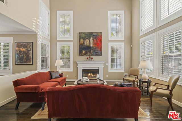 3432 Daniella Court, Calabasas CA: https://media.crmls.org/mediaz/47c33e6b-4643-47e8-9b66-69396f1b0d86.jpg