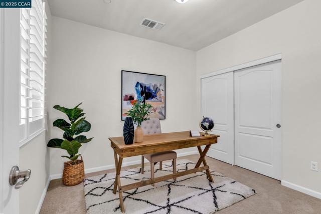 6983 Alamo Creek Trl, Dublin CA: https://media.crmls.org/mediaz/47c3880c-ac21-48df-9d34-6973764f28dd.jpg