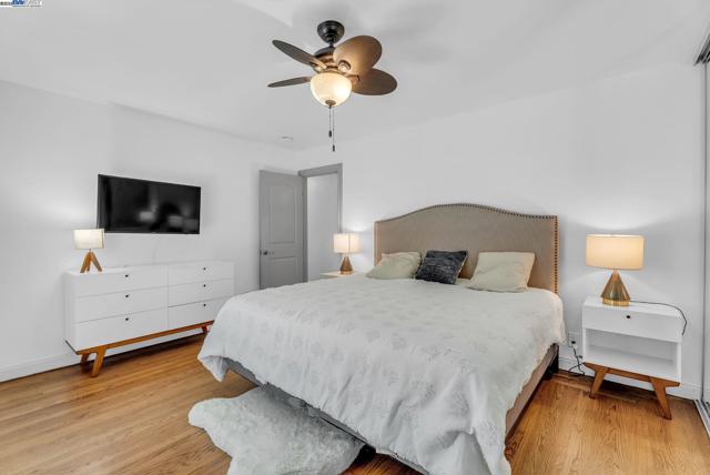 6400 Mokelumne Ave, Oakland CA: https://media.crmls.org/mediaz/47c3dfe1-b91d-41db-b452-98994eeb8dd8.jpg