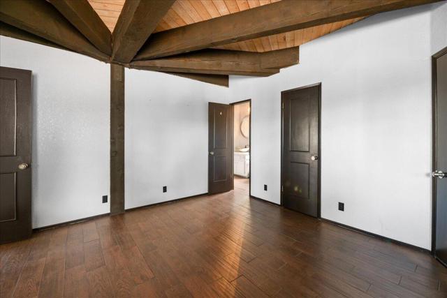 719 Villa Grove Avenue, Big Bear CA: https://media.crmls.org/mediaz/47c3ef4a-de32-49a1-9576-39a0af27634a.jpg