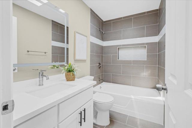 31 La Mirada Court, Salinas CA: https://media.crmls.org/mediaz/47c419a7-f26a-4994-86f7-4f6ba664bc32.jpg