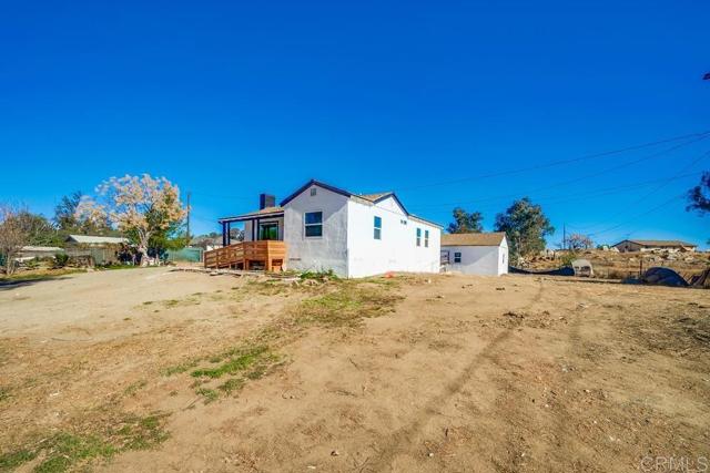 22776 Old Elsinore Road, Perris CA: https://media.crmls.org/mediaz/47c41b54-72cd-4a79-8f1d-f8851d15e26f.jpg