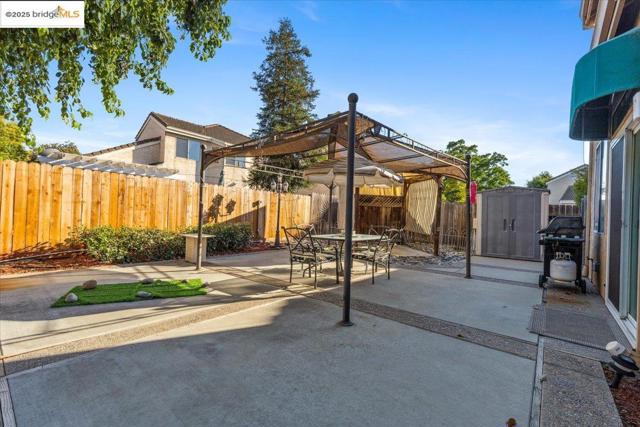 1531 Rutherford Ln, Oakley CA: https://media.crmls.org/mediaz/47c5193b-9c4b-4782-8d31-c7a15570e5ff.jpg