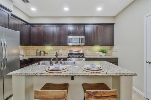 3927 Streamline Street, Sacramento CA: https://media.crmls.org/mediaz/47c55bf6-2af5-48fa-9512-7722e5da63cd.jpg