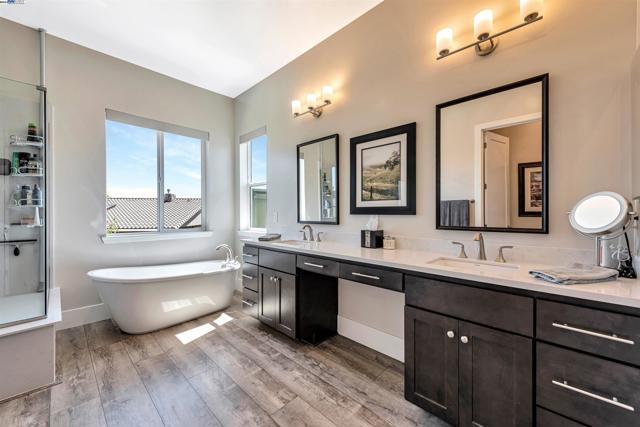 Image 18 of 38 For 17932 Vintner Ct