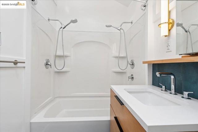 1912 Virginia St, Berkeley CA: https://media.crmls.org/mediaz/47c69025-423d-4206-beef-9445739b7acc.jpg