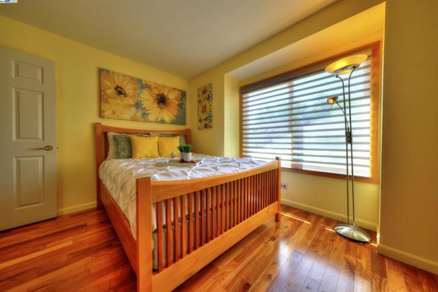 6291 Calle Fuego, Pleasanton CA: https://media.crmls.org/mediaz/47c75167-1ef9-4d39-bdb6-43d2696bb585.jpg