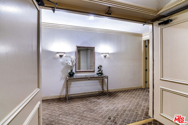 1650 Veteran Avenue, Los Angeles CA: https://media.crmls.org/mediaz/47c790ae-dfcf-4f6c-ac8a-d6601f0668f7.jpg