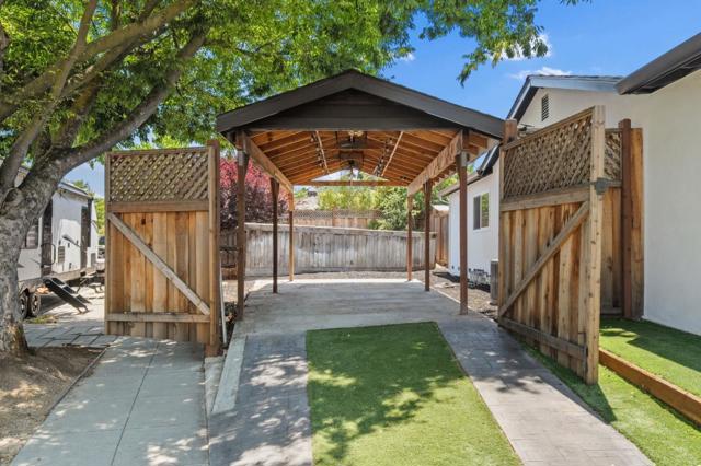 4975 Howes Lane, San Jose CA: https://media.crmls.org/mediaz/47c7a493-446b-4831-ba79-6a85b5f35647.jpg