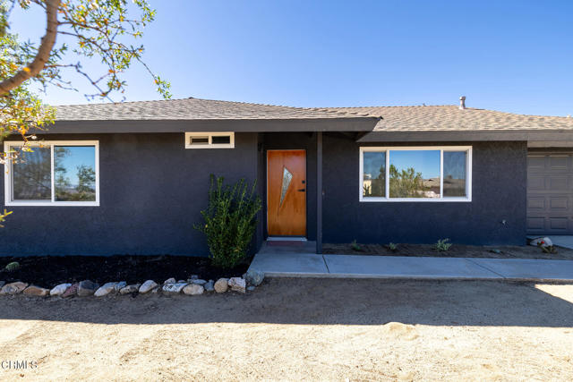60815 Natoma Trail, Joshua Tree CA: https://media.crmls.org/mediaz/47c81f19-03a1-47d7-86ad-37aad8868e80.jpg