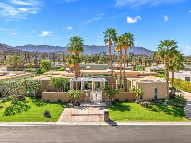 28 Sun Ridge Circle, Rancho Mirage CA: https://media.crmls.org/mediaz/47c8beac-0687-4a5a-b62d-7a57b761204b.jpg