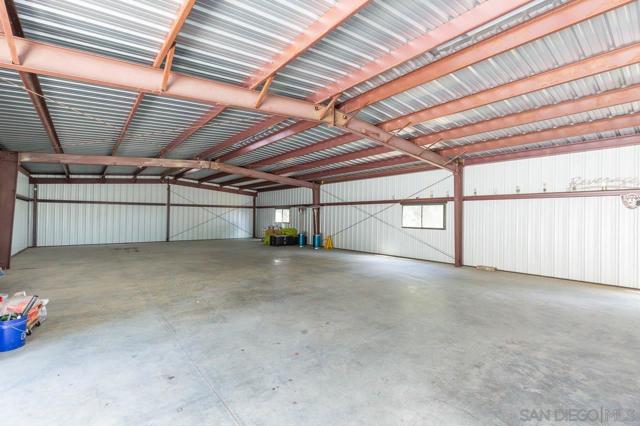 1339 Windsong Ln, Escondido CA: https://media.crmls.org/mediaz/47c916b4-aca3-4ca0-9a2d-afc04ecd3ceb.jpg