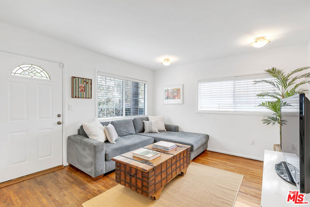 1023 Pleasantview Avenue photo 3