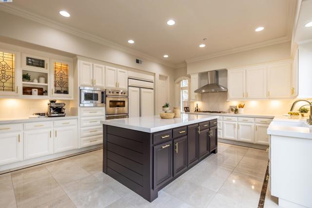 2522 Wood Hollow Dr, Livermore CA: https://media.crmls.org/mediaz/47ca0b6a-7303-42fa-a523-cda8c92310d5.jpg