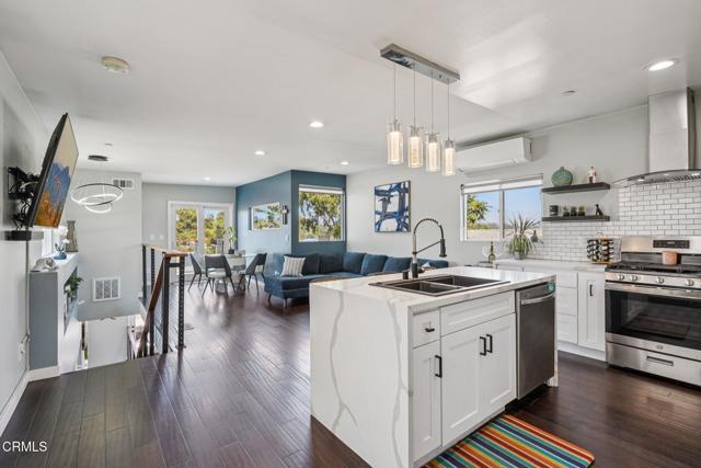 4255 Raynol Street, Los Angeles CA: https://media.crmls.org/mediaz/47ca60b7-9adf-4be3-82fa-ae7f7f33504f.jpg