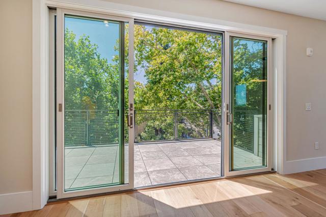 1667 San Carlos Avenue, San Carlos CA: https://media.crmls.org/mediaz/47ca6cdc-f5ea-47a0-bec4-fc0fd51e6439.jpg